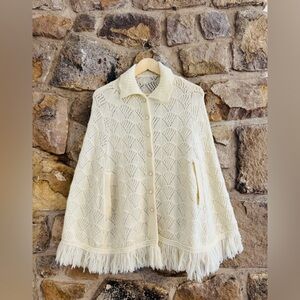 Vintage 60s ivory crochet knit poncho